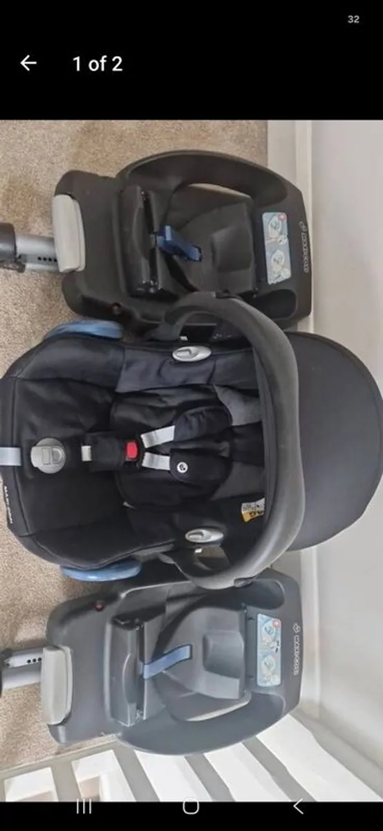 1 Maxi Cosi Cabriofix car seat and 2 bases - Image 1