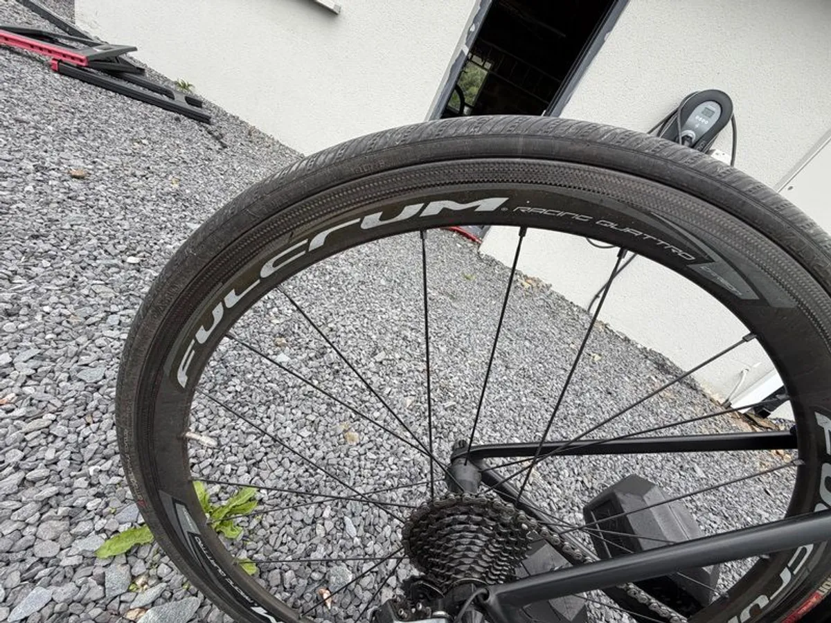 Canyon Aeroad CFR Carbon with Ultegra electric - Image 4