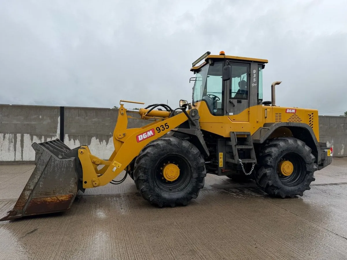 DGM 935 PRO ARTICULATED LOADING SHOVEL - Image 4