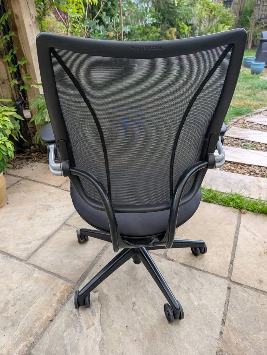 Ergonomic office chair - Image 3