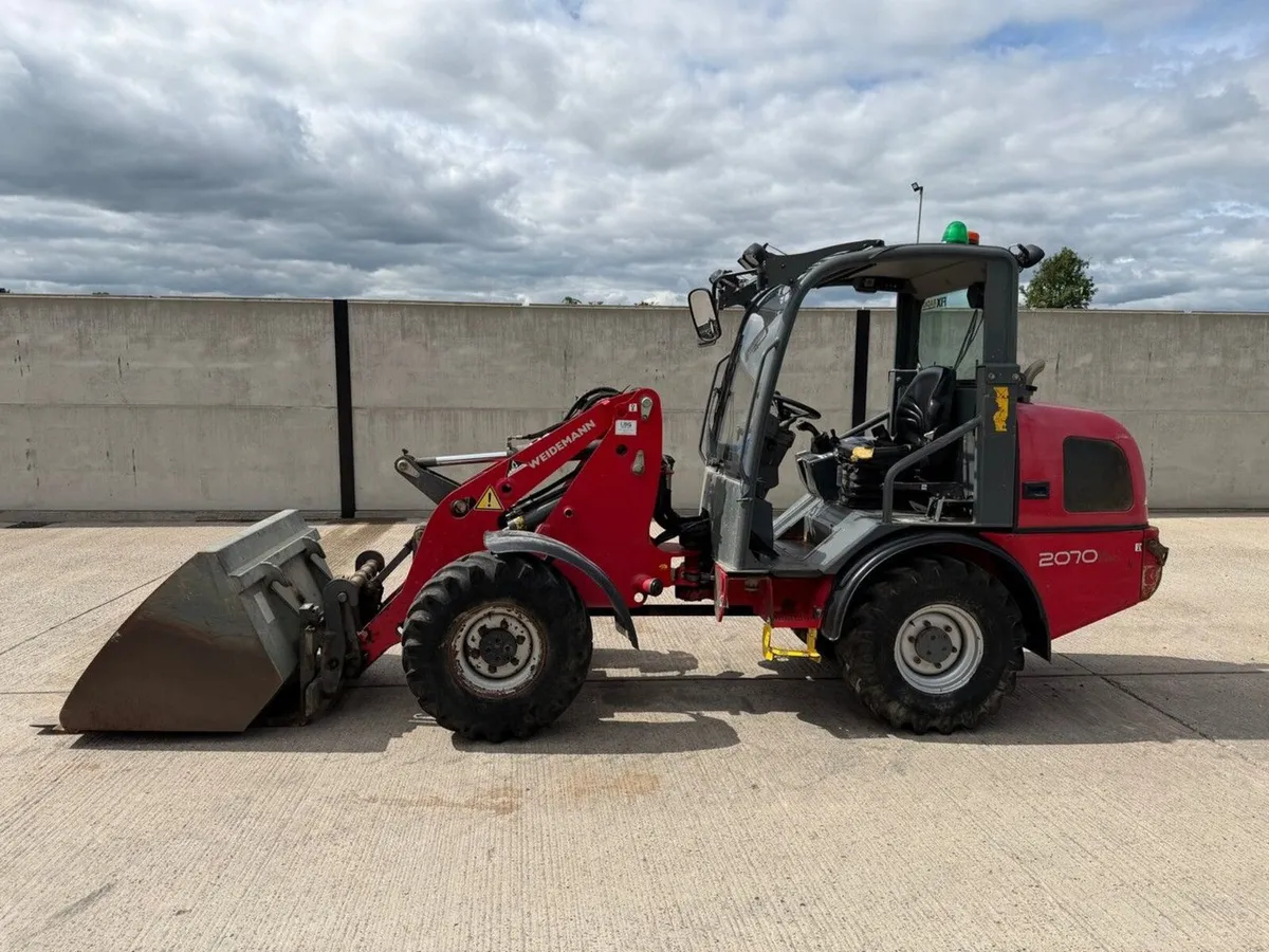 forklift - Image 4