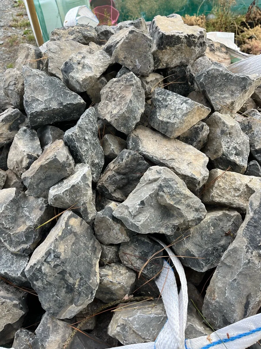 Decorative stone - Image 1