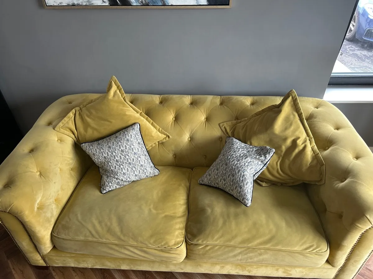 Couch - Image 3