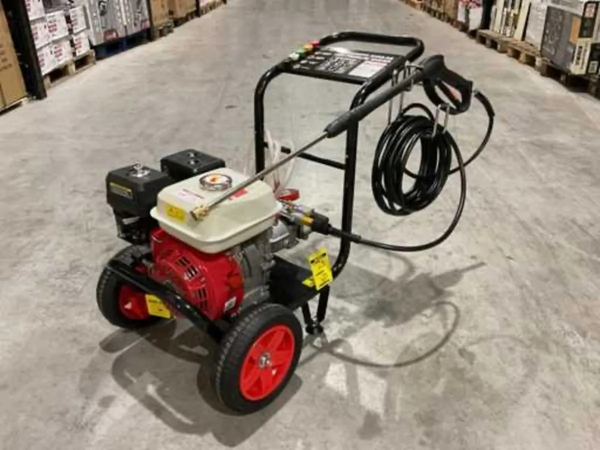 BRAND NEW 4500psi INDUSTRIAL USE PRESSURE WASHER - Image 2