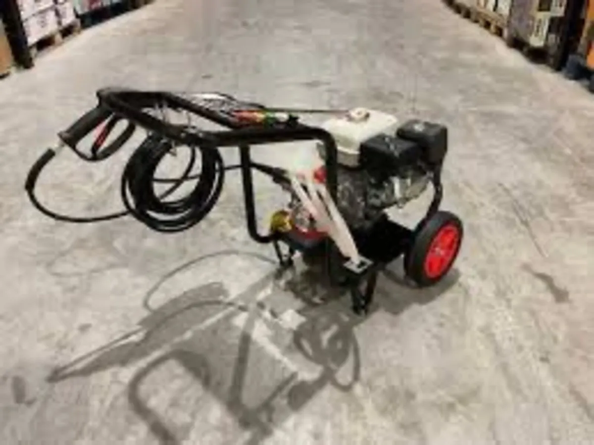 BRAND NEW 4500psi INDUSTRIAL USE PRESSURE WASHER - Image 4