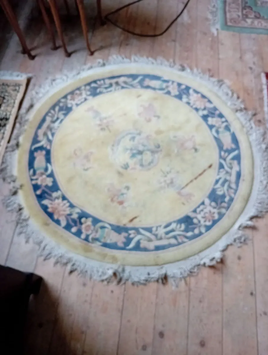 Oval Vintage Rug with fringing
