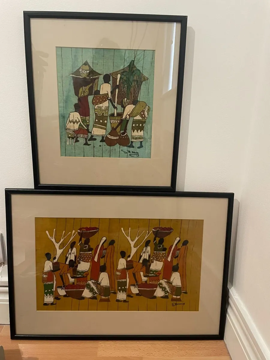 Matching pair of framed Kenyan batik paintings - Image 1