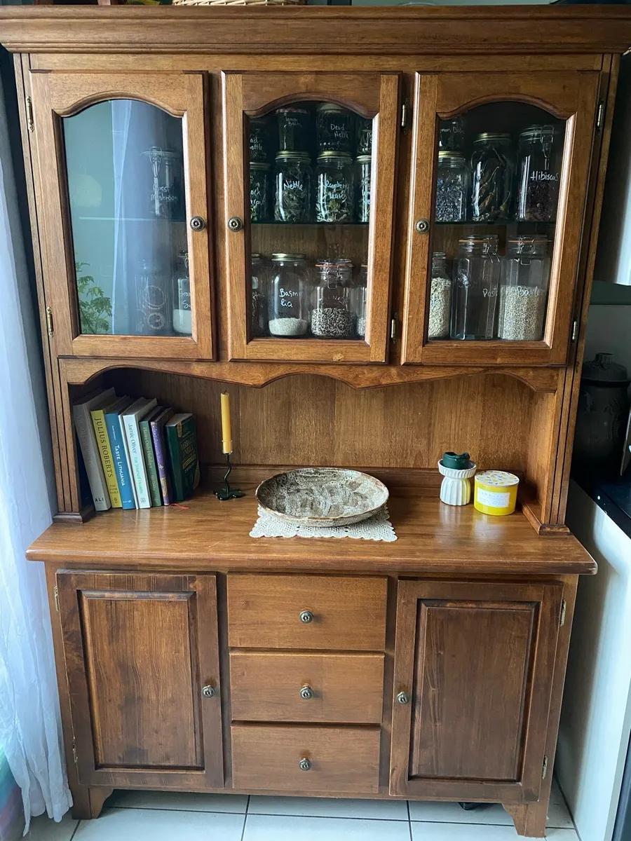 Kitchen dresser - Image 1