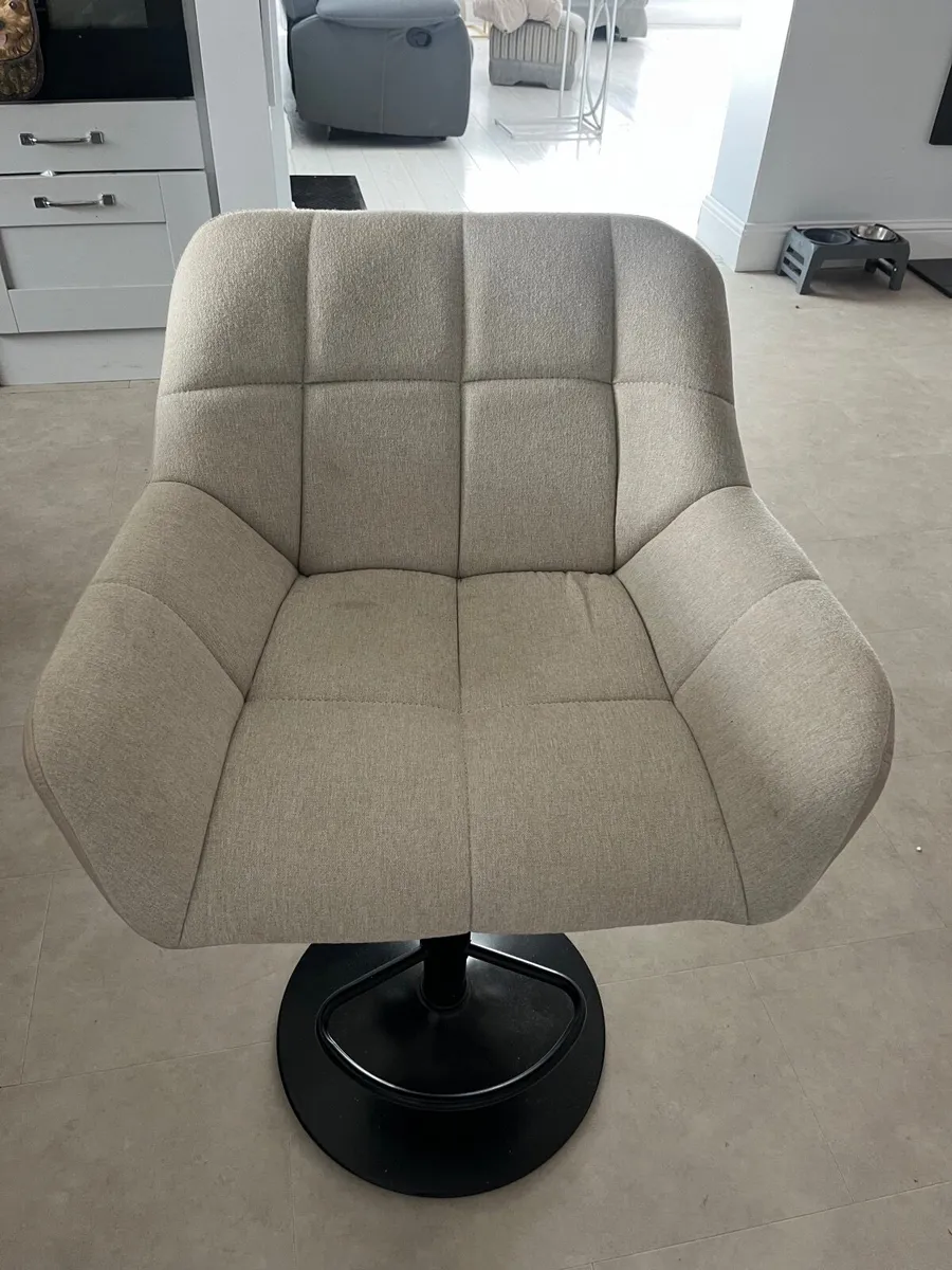 Kitchen Island Chairs - Image 1