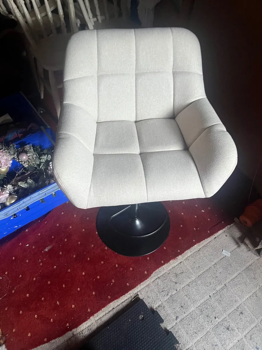 Kitchen Island Chairs - Image 3