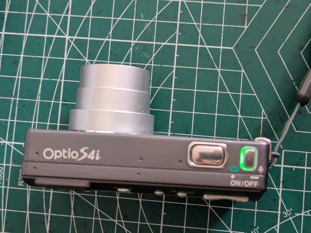 Pentax Optio S4i compact digital camera - Image 4