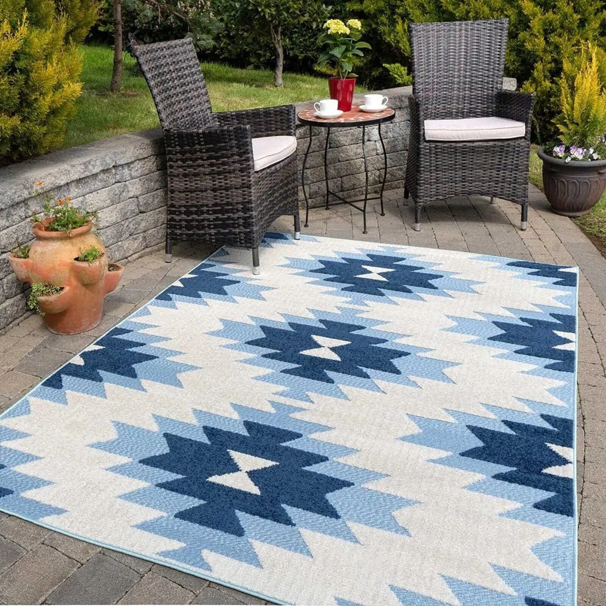 Zigzag Tribal Summer Washable Plastic Flatweave - Image 1