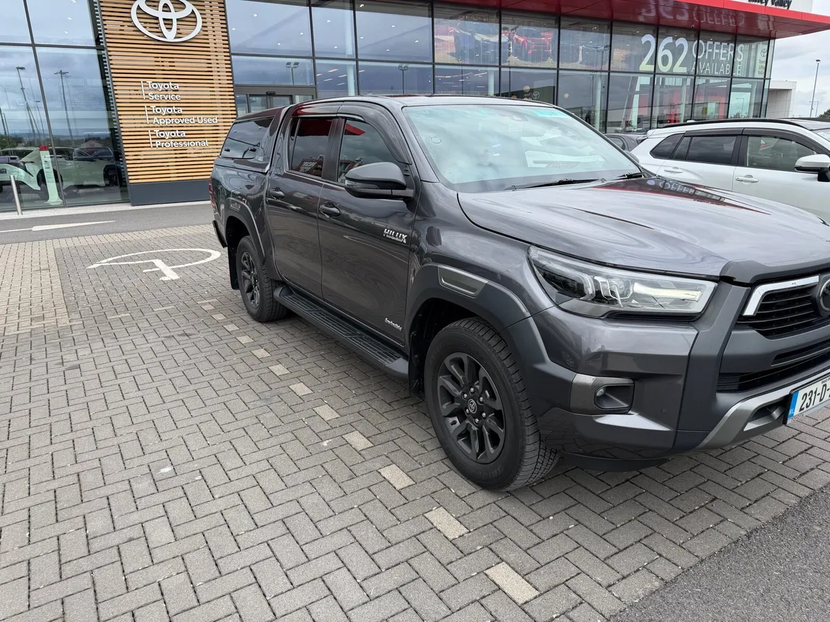 Toyota Hilux invincible - Image 2