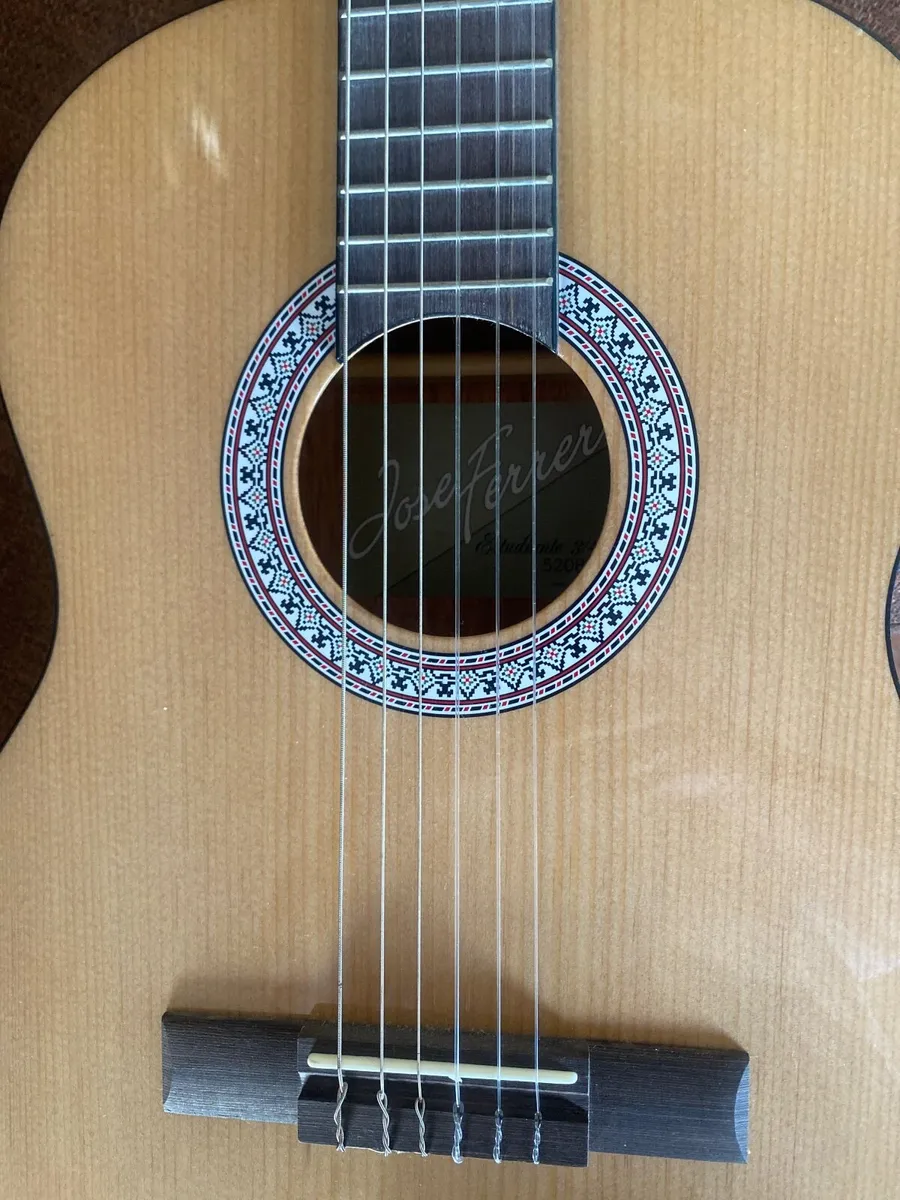 Jose Ferrer nylon string beginner guitar - Image 2