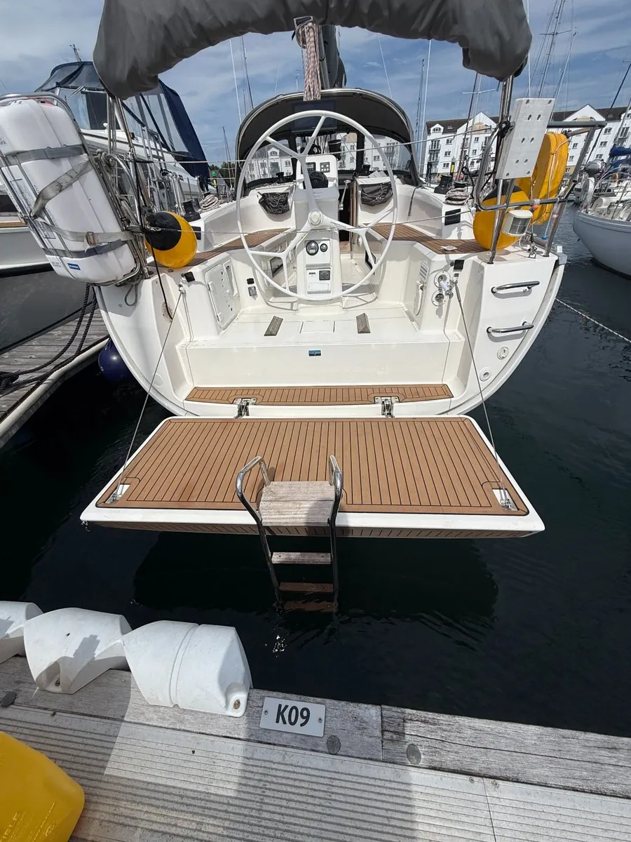 2017 Bavaria Cruiser 34 Sailing Yacht Boat - Image 1