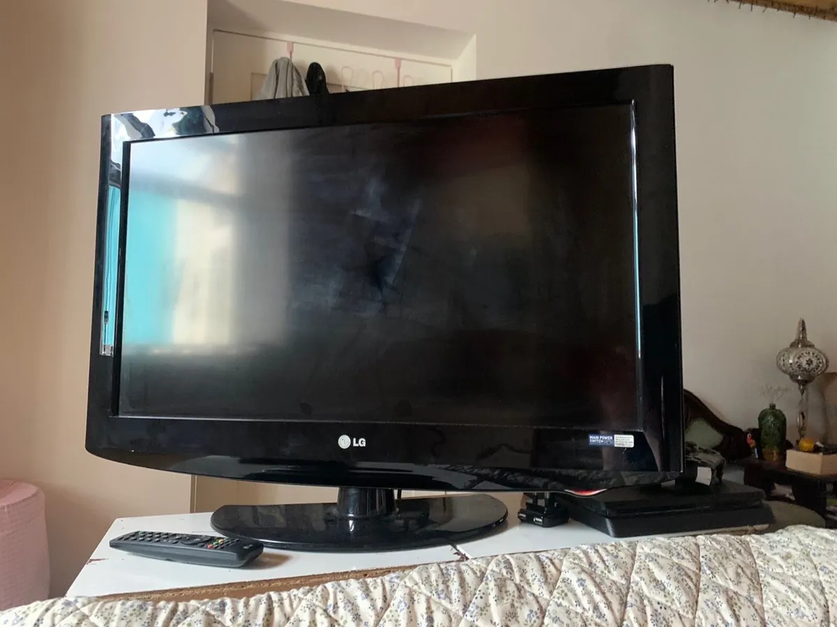 LG tv - Image 2
