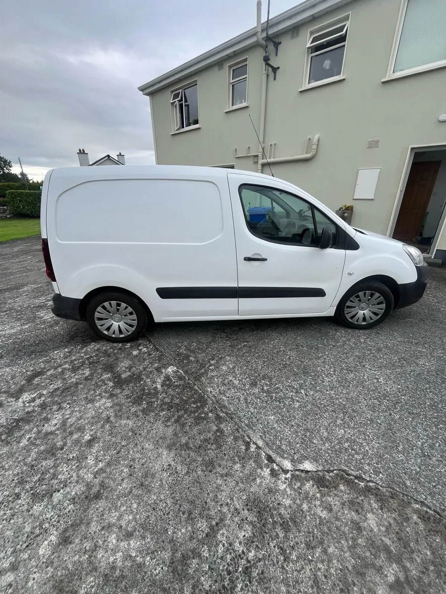 Citron Berlingo - Image 4