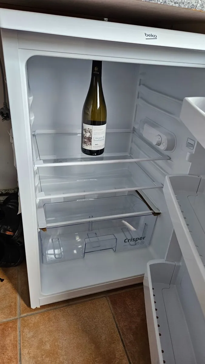 BEKO Under counter Fridge - Image 4