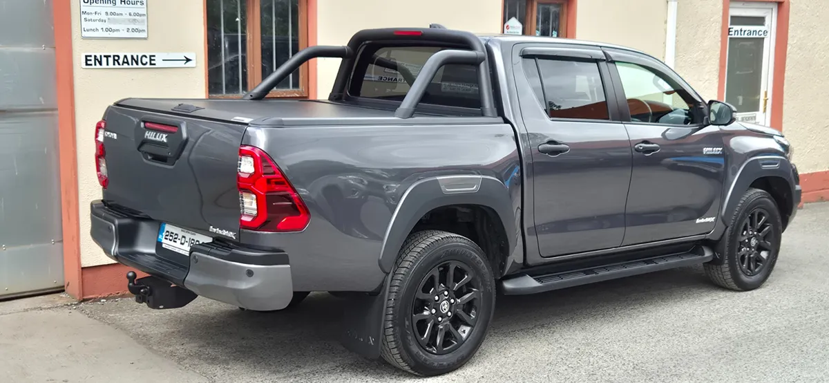 Toyota Hilux 2025 Invincible X Auto  Plus Vat - Image 4