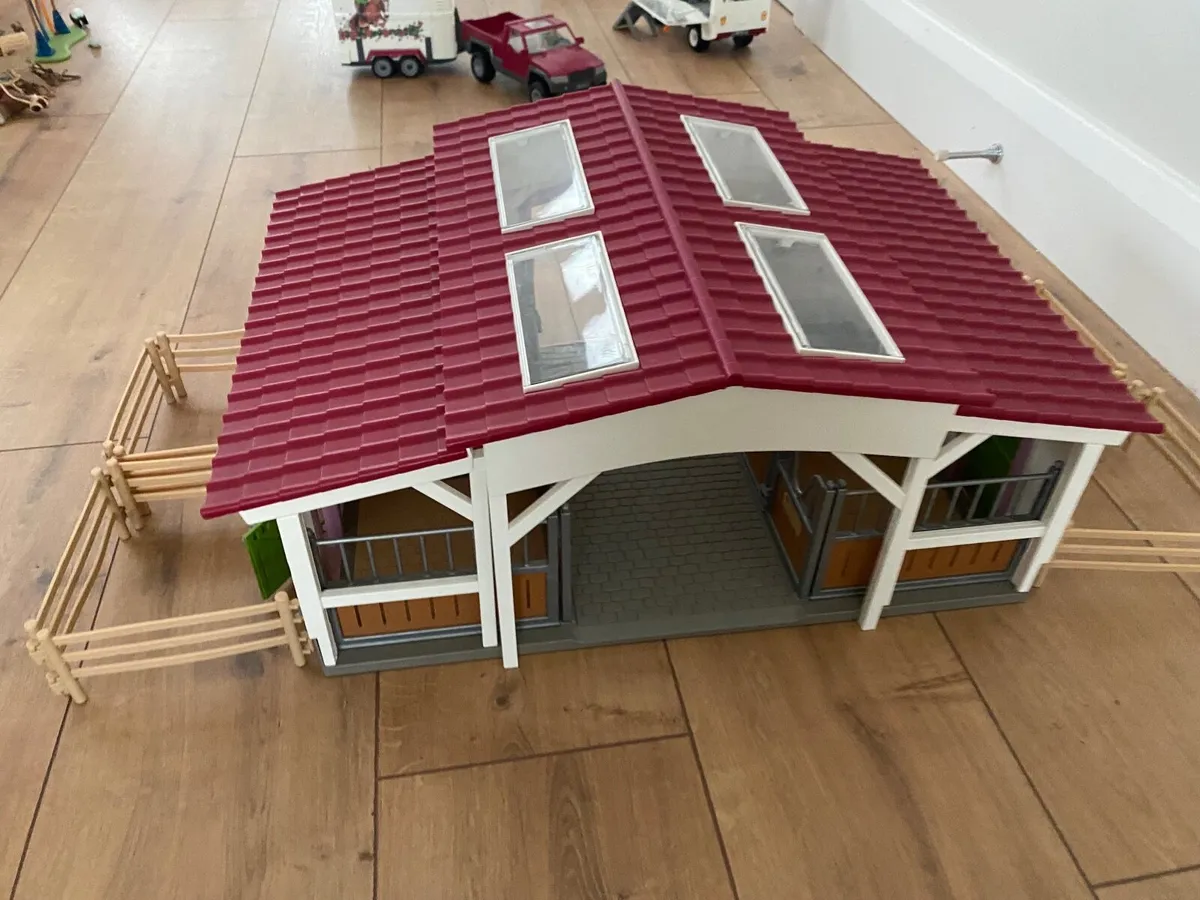 Schleich riding centre - Image 2