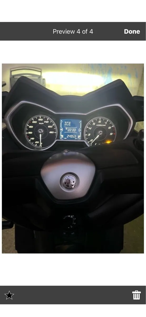 Yamaha xmax 400 - Image 4