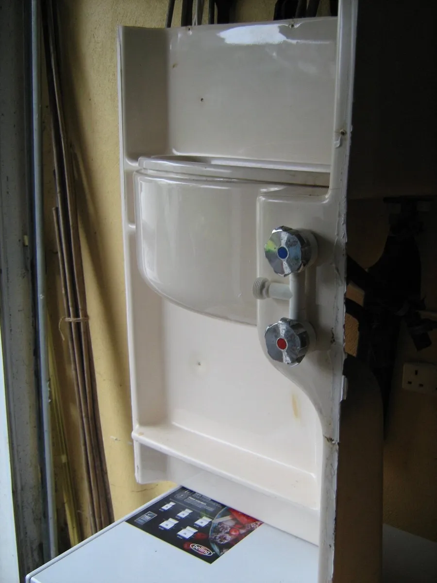Camper ablutions . . . - Image 2