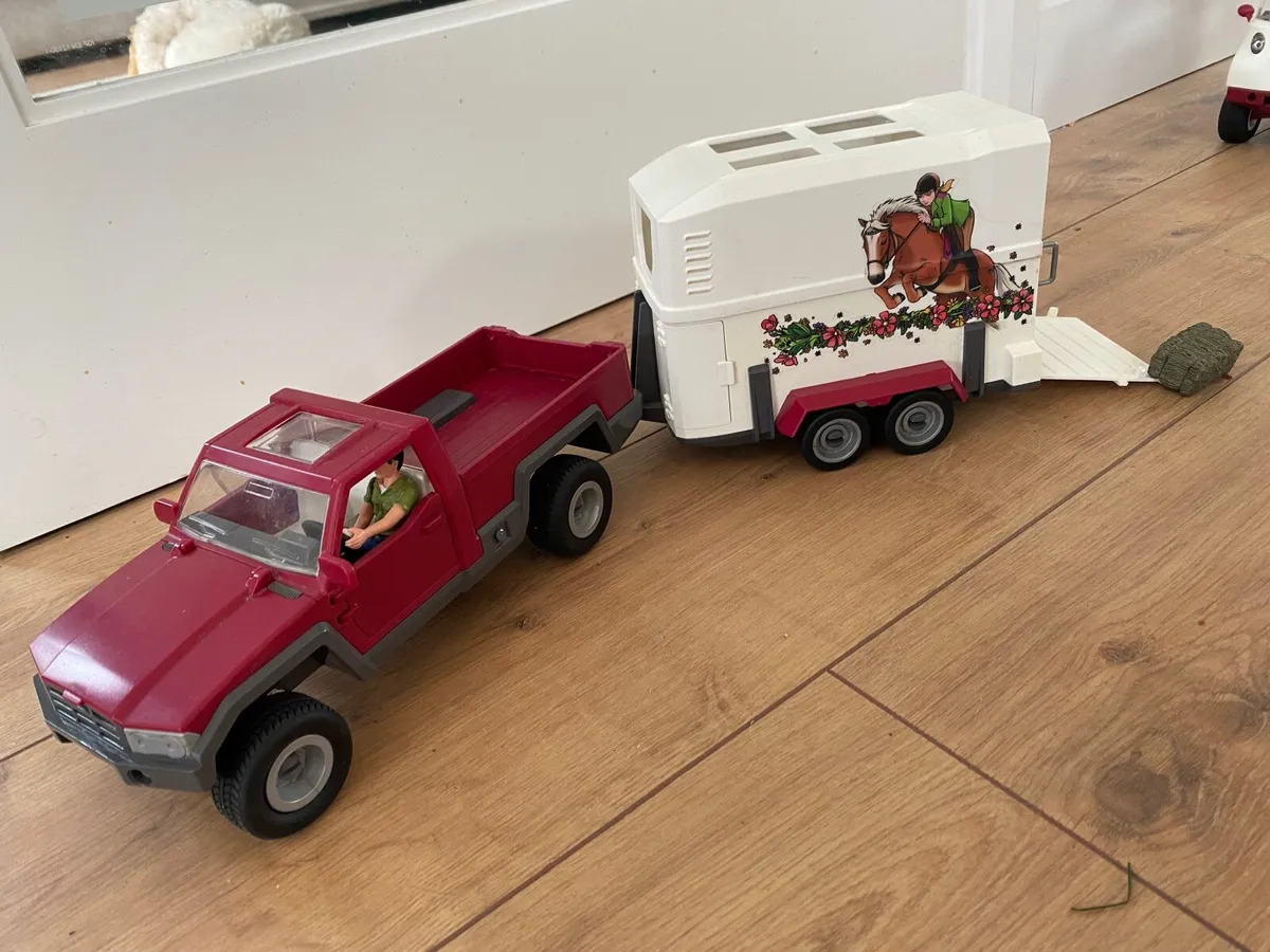 Schleich jeep and horse box - Image 1
