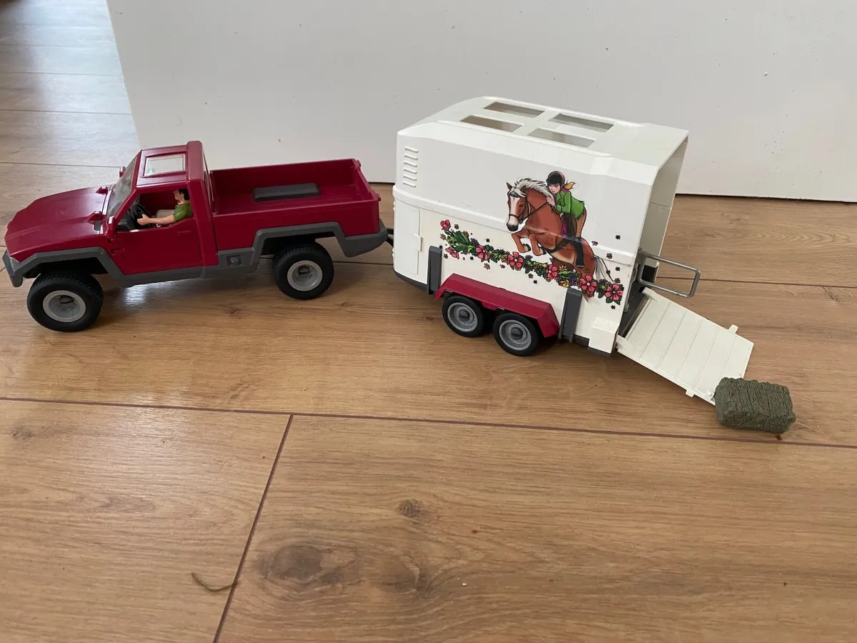 Schleich jeep and horse box - Image 2