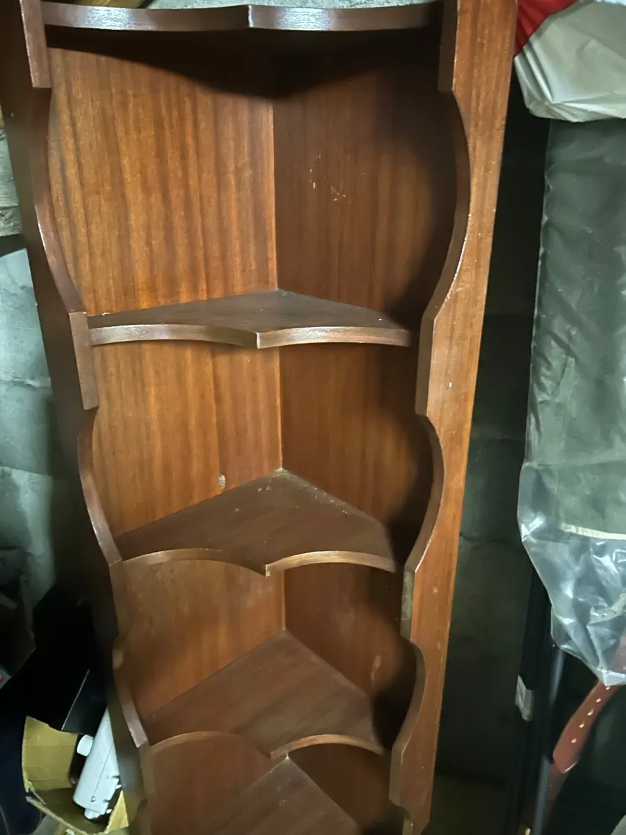 Corner unit