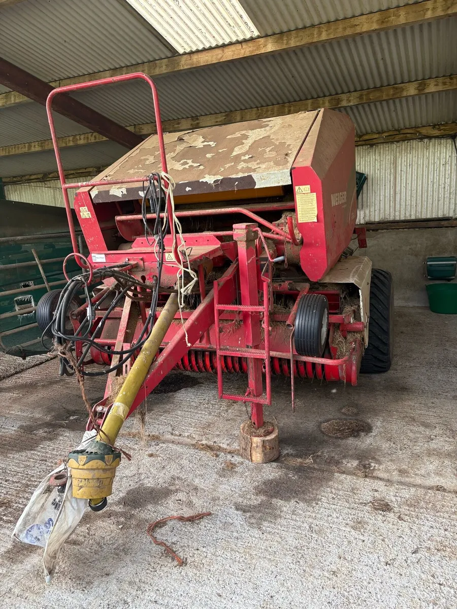 Welger baler and conor wrapper - Image 4