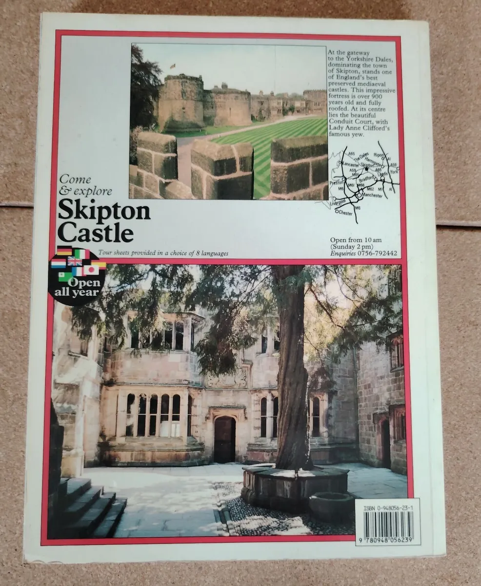 Vintage 1993 Historic Houses & Castles Book - Image 2