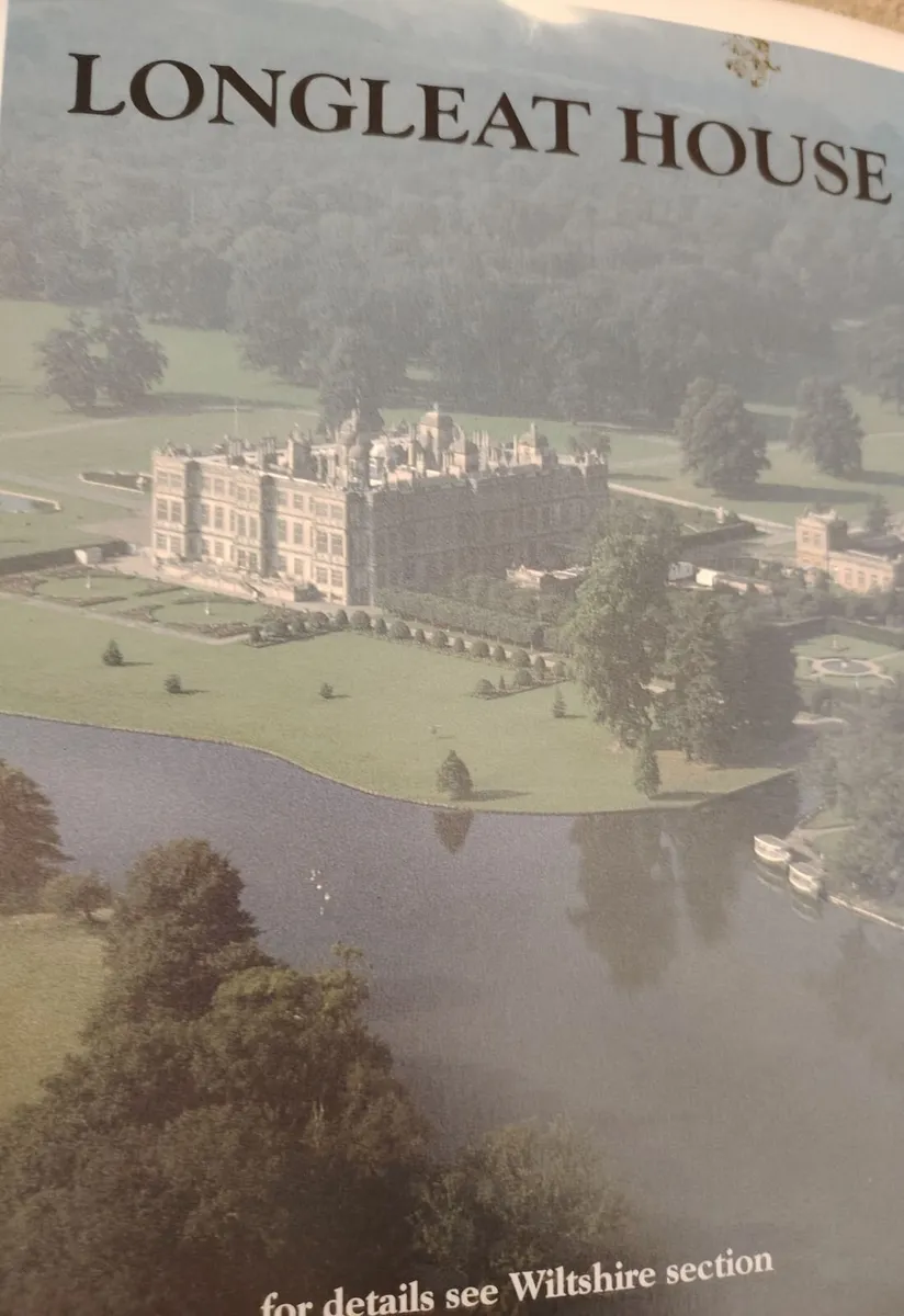 Vintage 1993 Historic Houses & Castles Book - Image 3