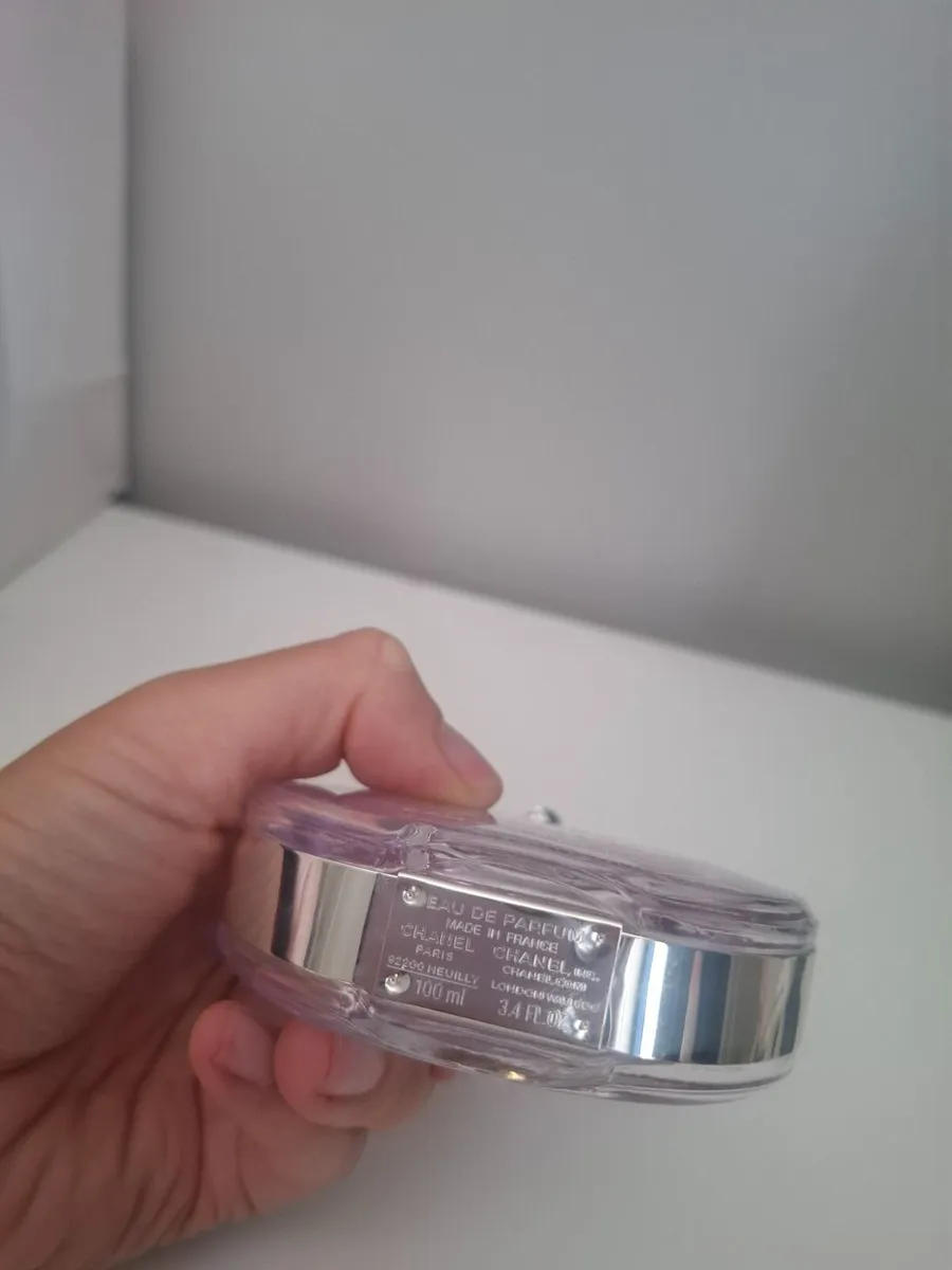 Chanel Chance Eau Splendide perfume open bottle - Image 3