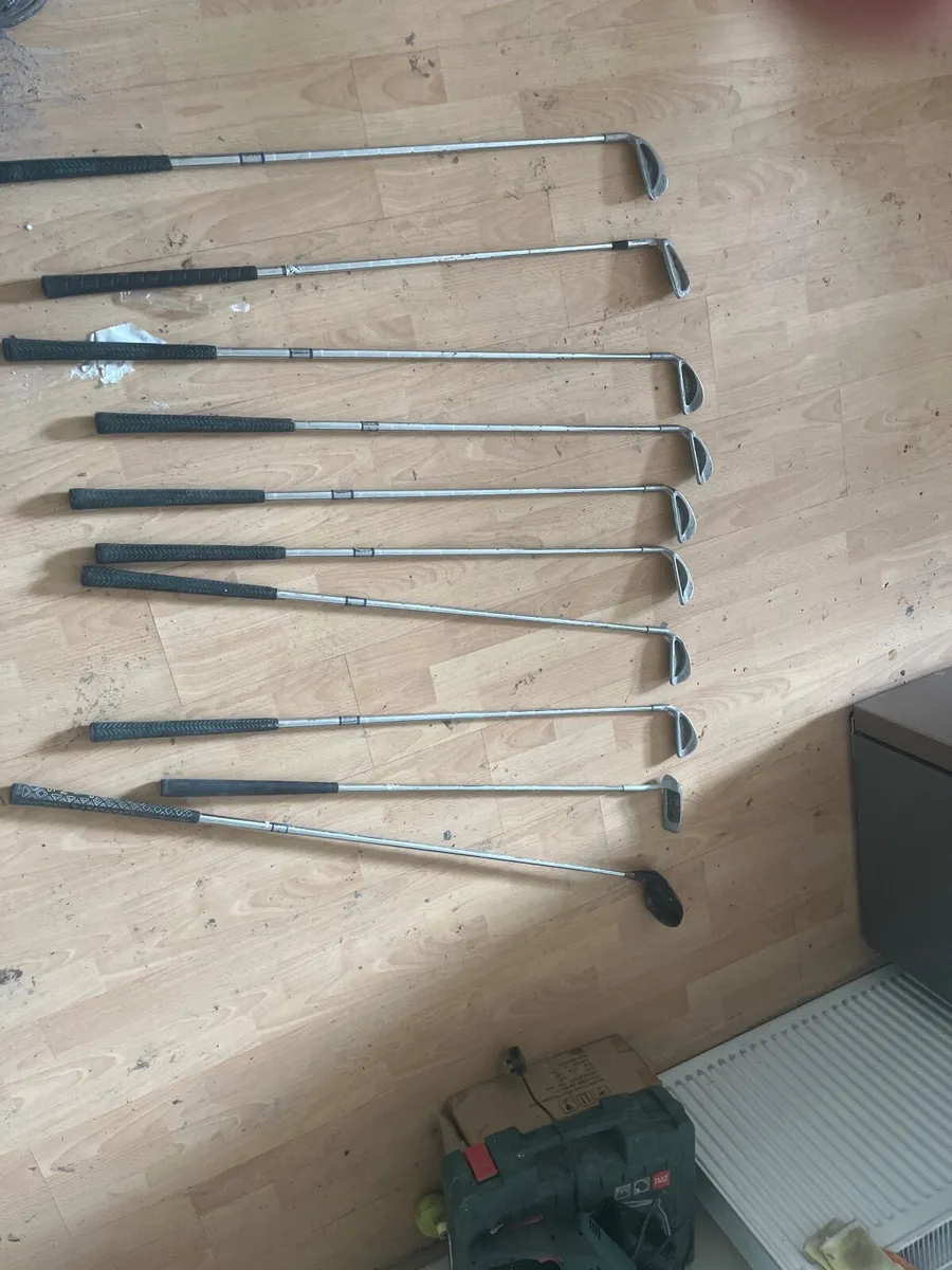 Left handed golf clubs - Image 1