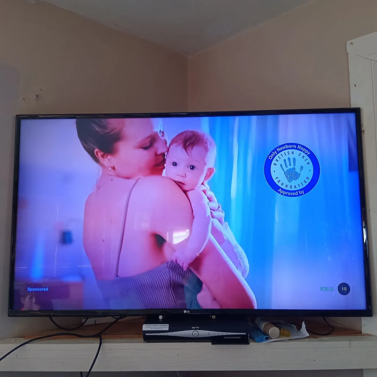 LG smart 55ins tv - Image 3
