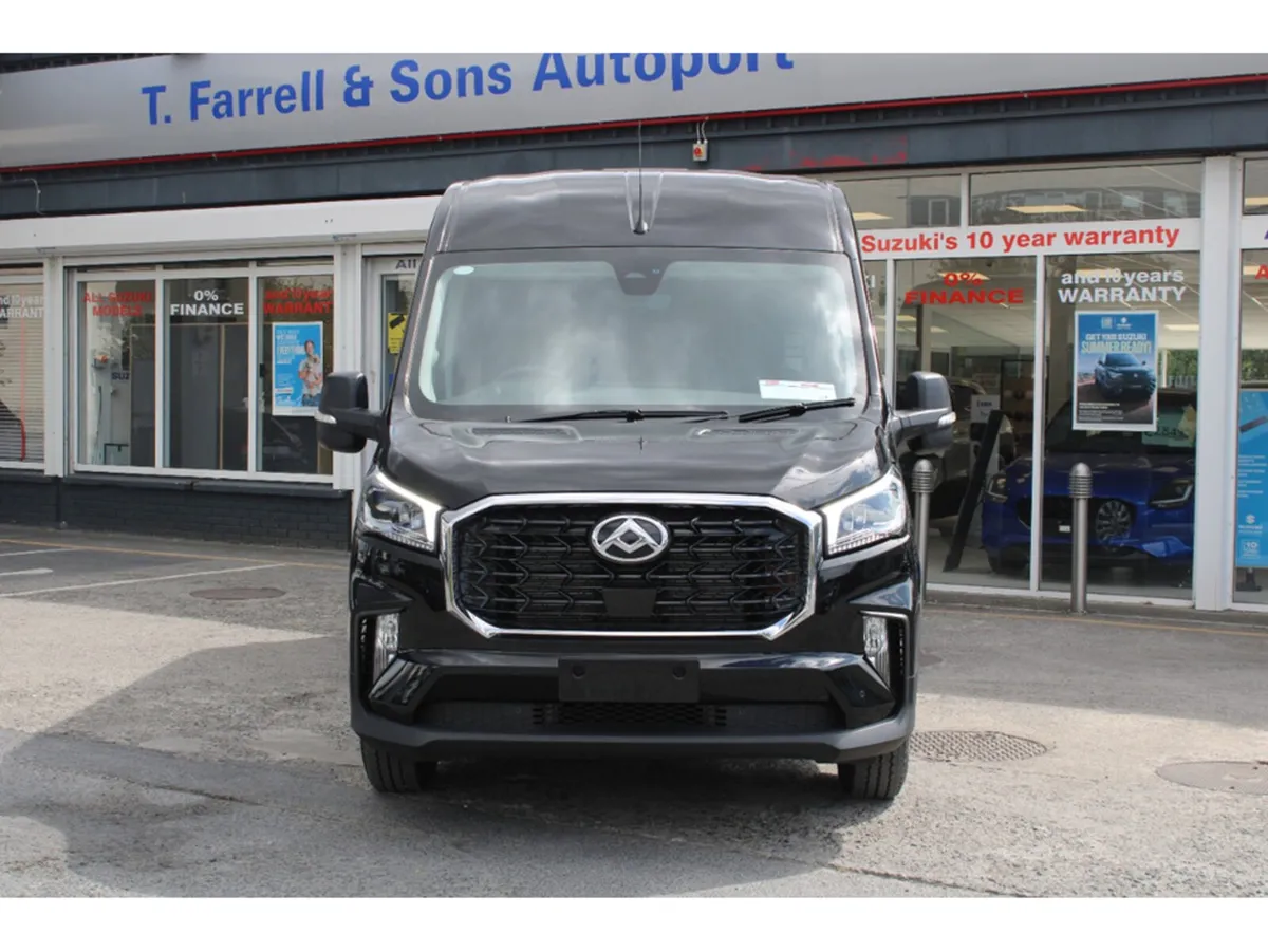 Maxus DELIVER 9 D9 2.0 Lux Black + 5 Year Warranty - Image 3