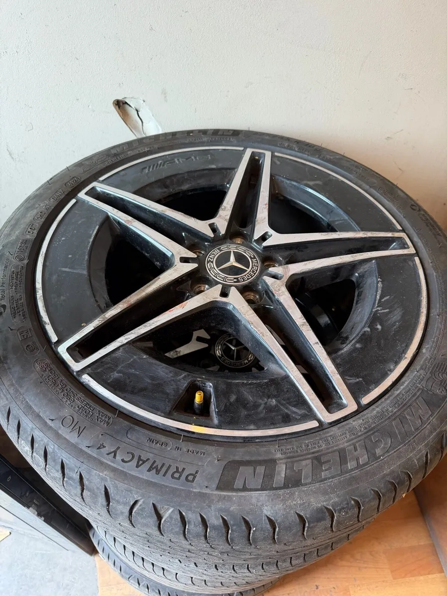 Mercedes  alloys - Image 1