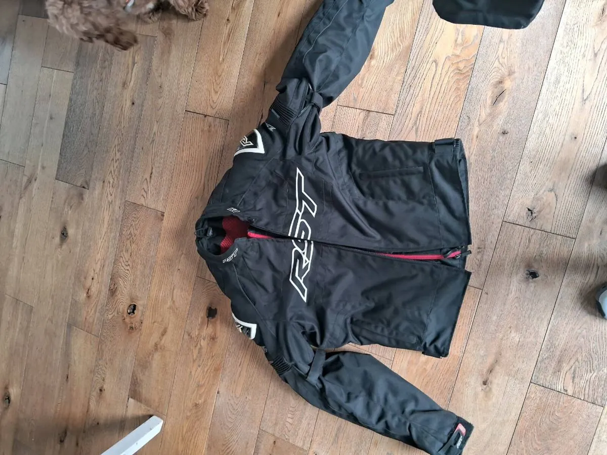 Full rst suit - Image 1