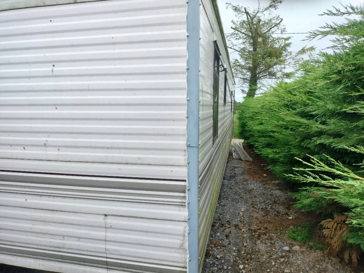 Mobile Home - Image 4