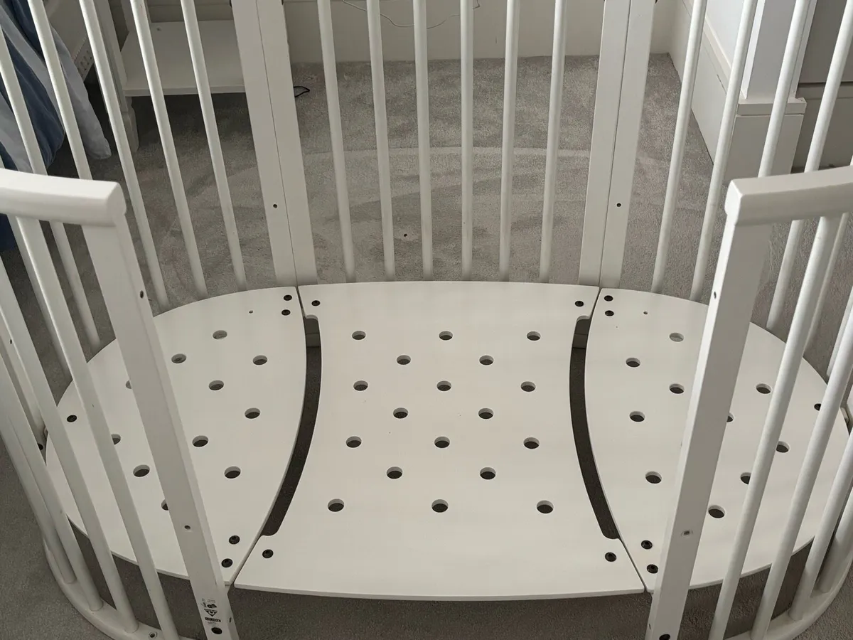 Kids bed bot Stokke white wood - Image 1