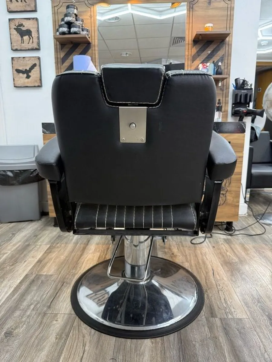 Barber Chair x3 - Image 2