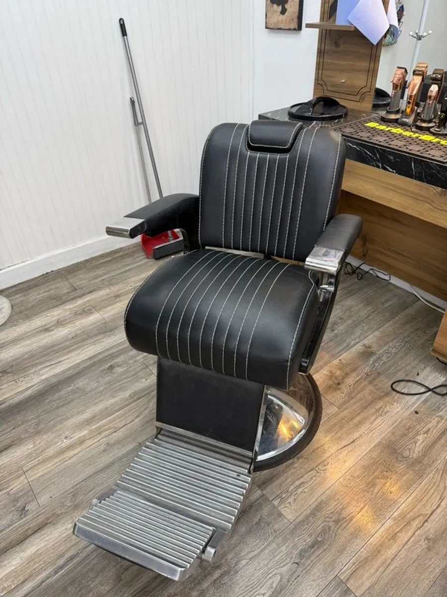 Barber Chair x3 - Image 4