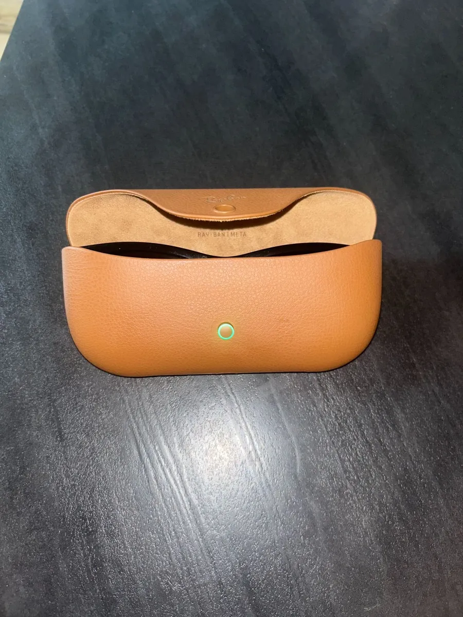 Meta Ray-Ban Wayfarer Glasses (GEN 2) - Image 2