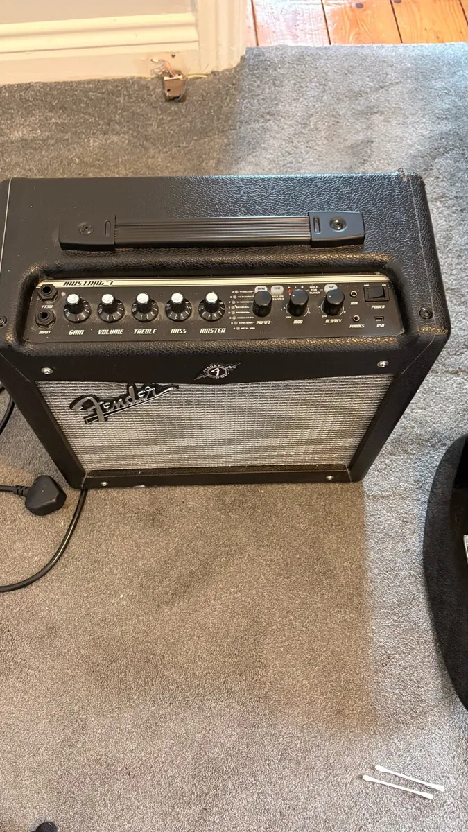 Fender Mustang I V.2 20W Guitar Amp - Image 3