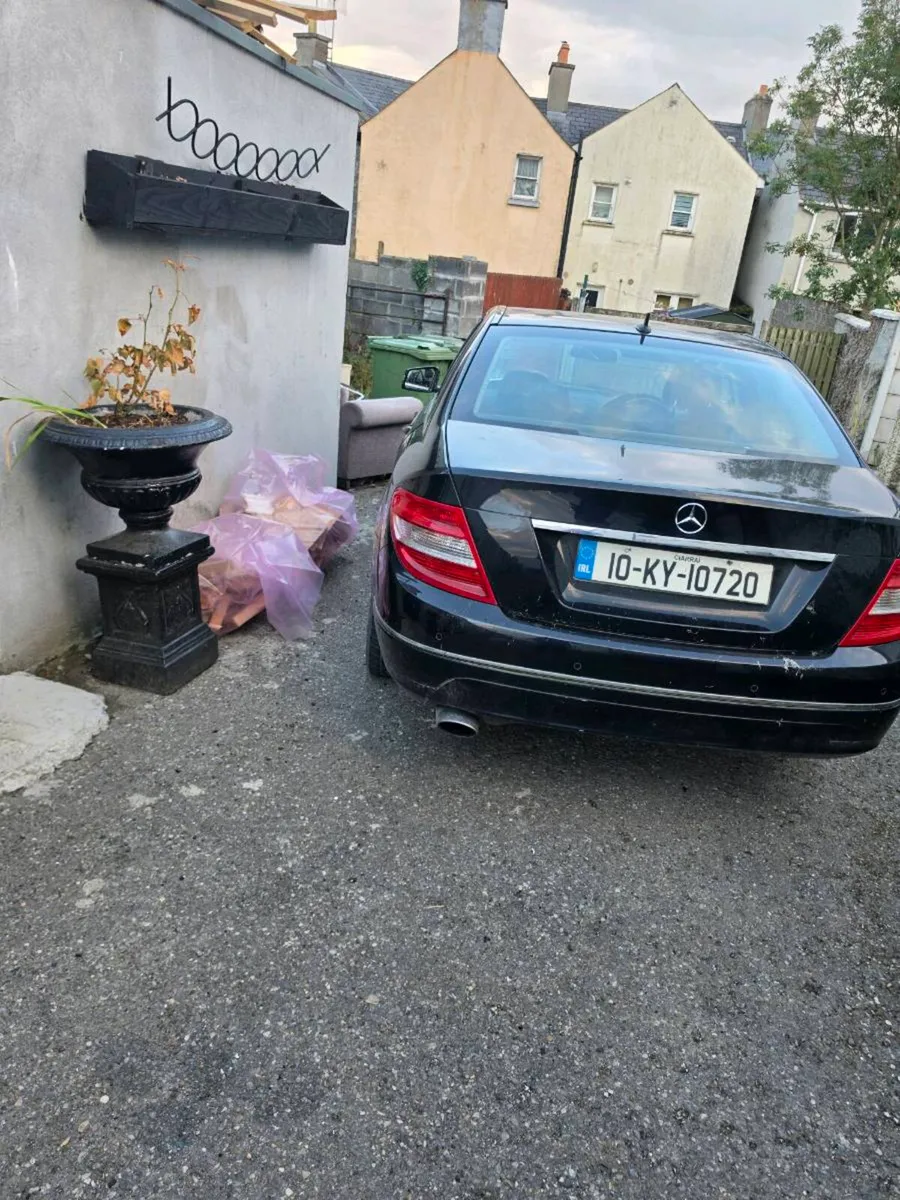 Mercedes 2010 c220 - Image 1