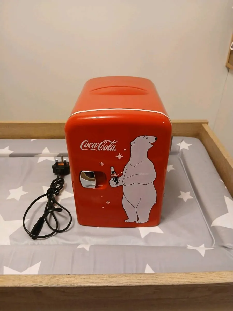 Coca cola fridge - Image 1