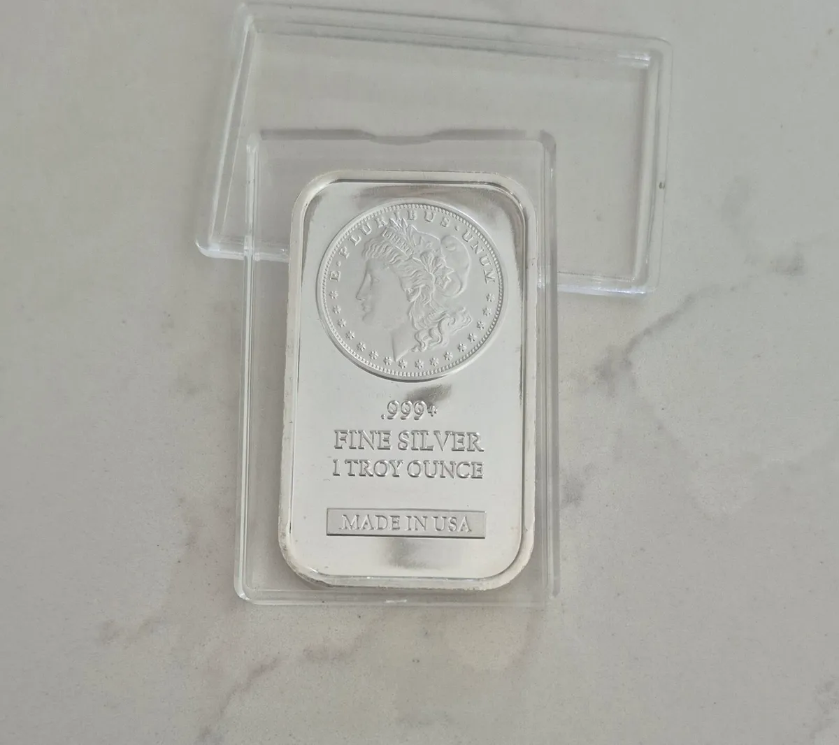 1 oz silver bars and few coins - Image 1