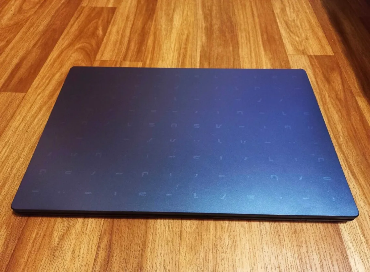 ASUS ROG X15 gaming laptop - Image 2