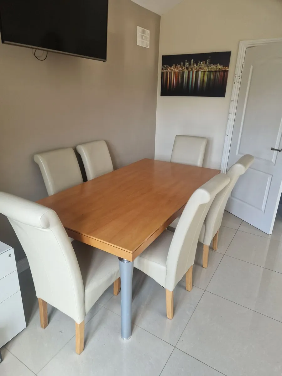 Kitchen Table and Chairs - Image 1