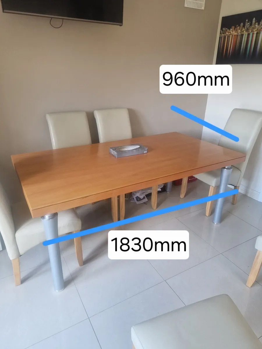 Kitchen Table and Chairs - Image 3